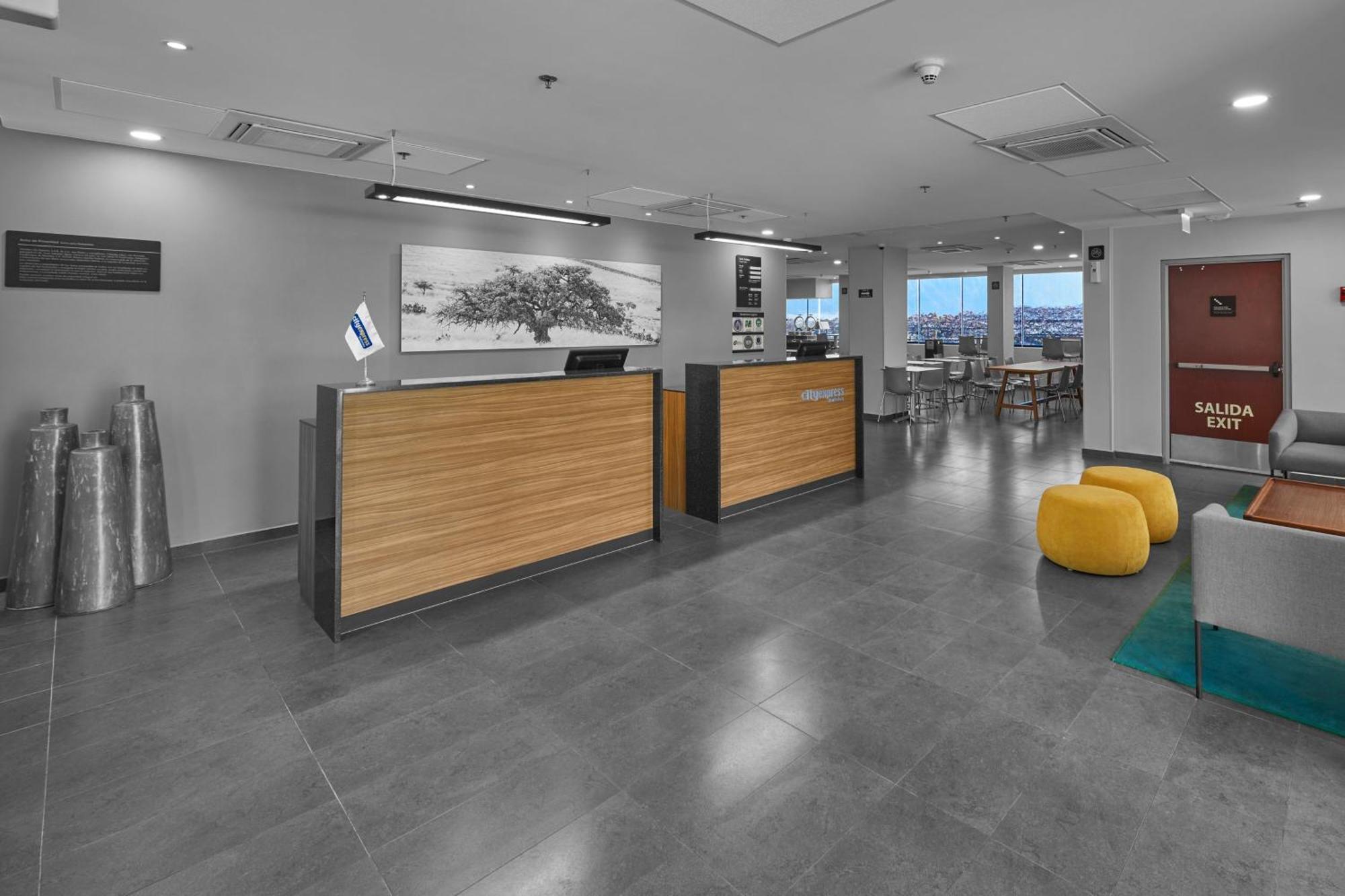 City Express By Marriott Monterrey Santa Catarina Екстер'єр фото