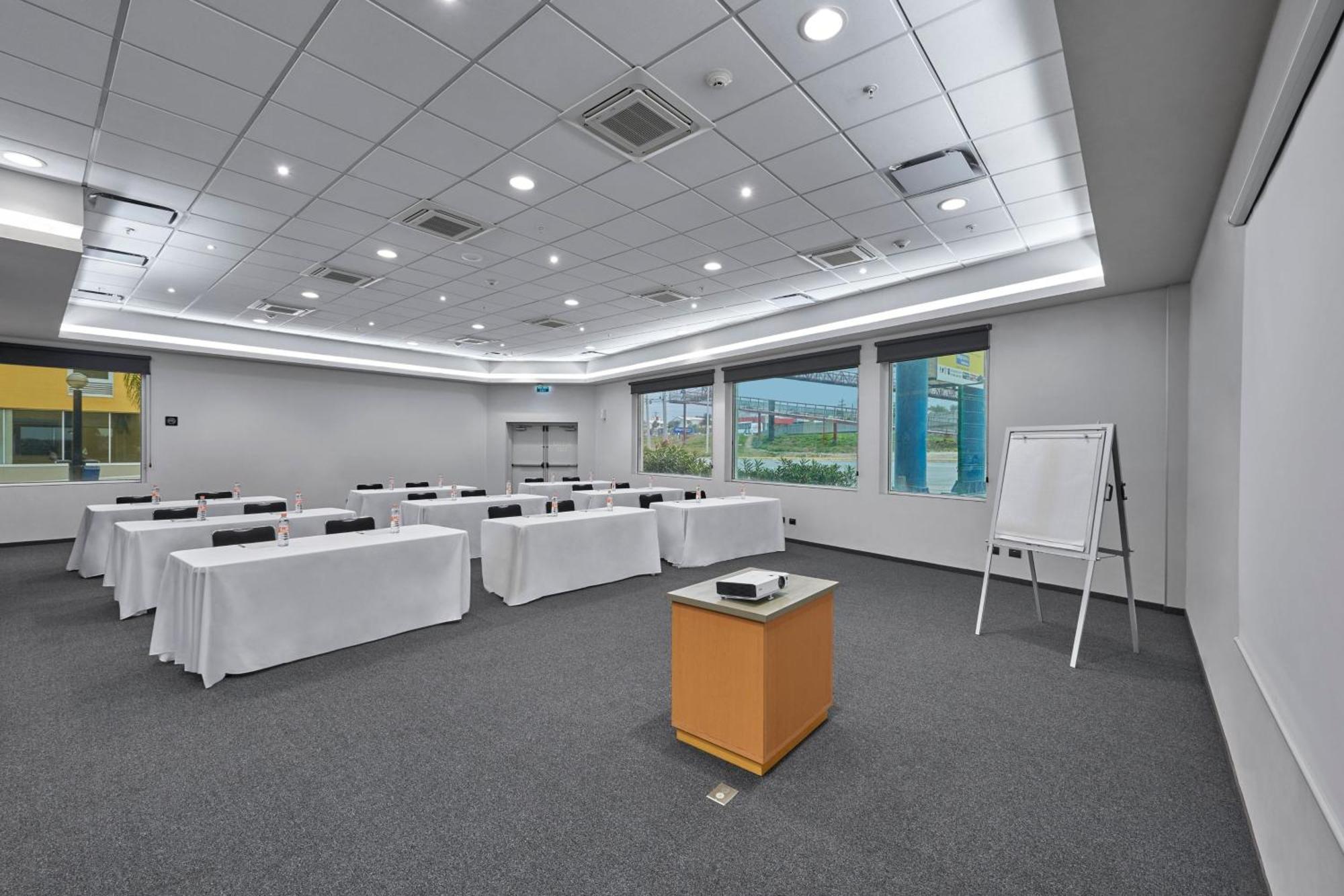 City Express By Marriott Monterrey Santa Catarina Екстер'єр фото